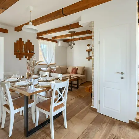 Albore - Vizinada, Istria * Vižinada