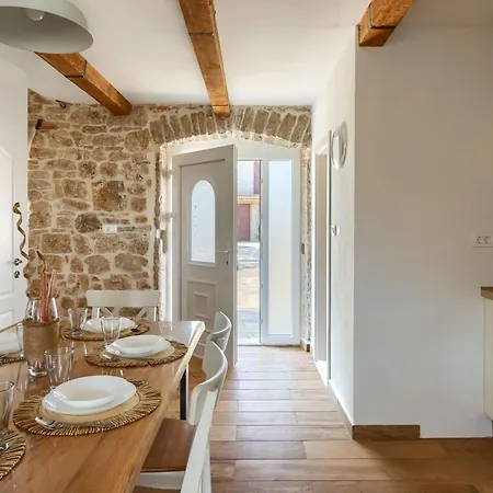 Albore - Vizinada, Istria *